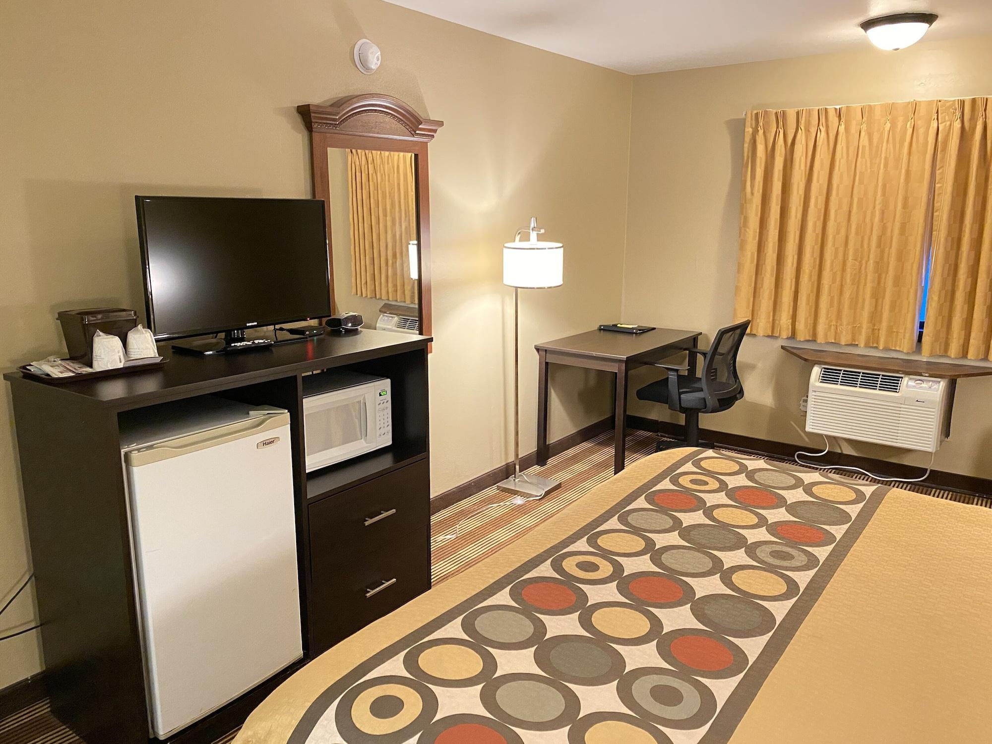 Hotel Super 8 By Wyndham Eau Claire Wi Exterior foto