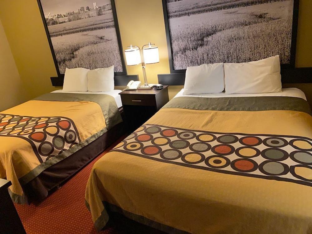 Hotel Super 8 By Wyndham Eau Claire Wi Exterior foto